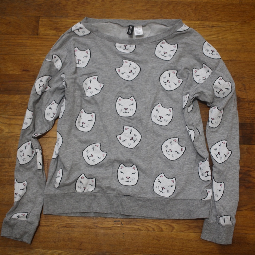 Gray & White Cat Long Sleeved Shirt H&M small S